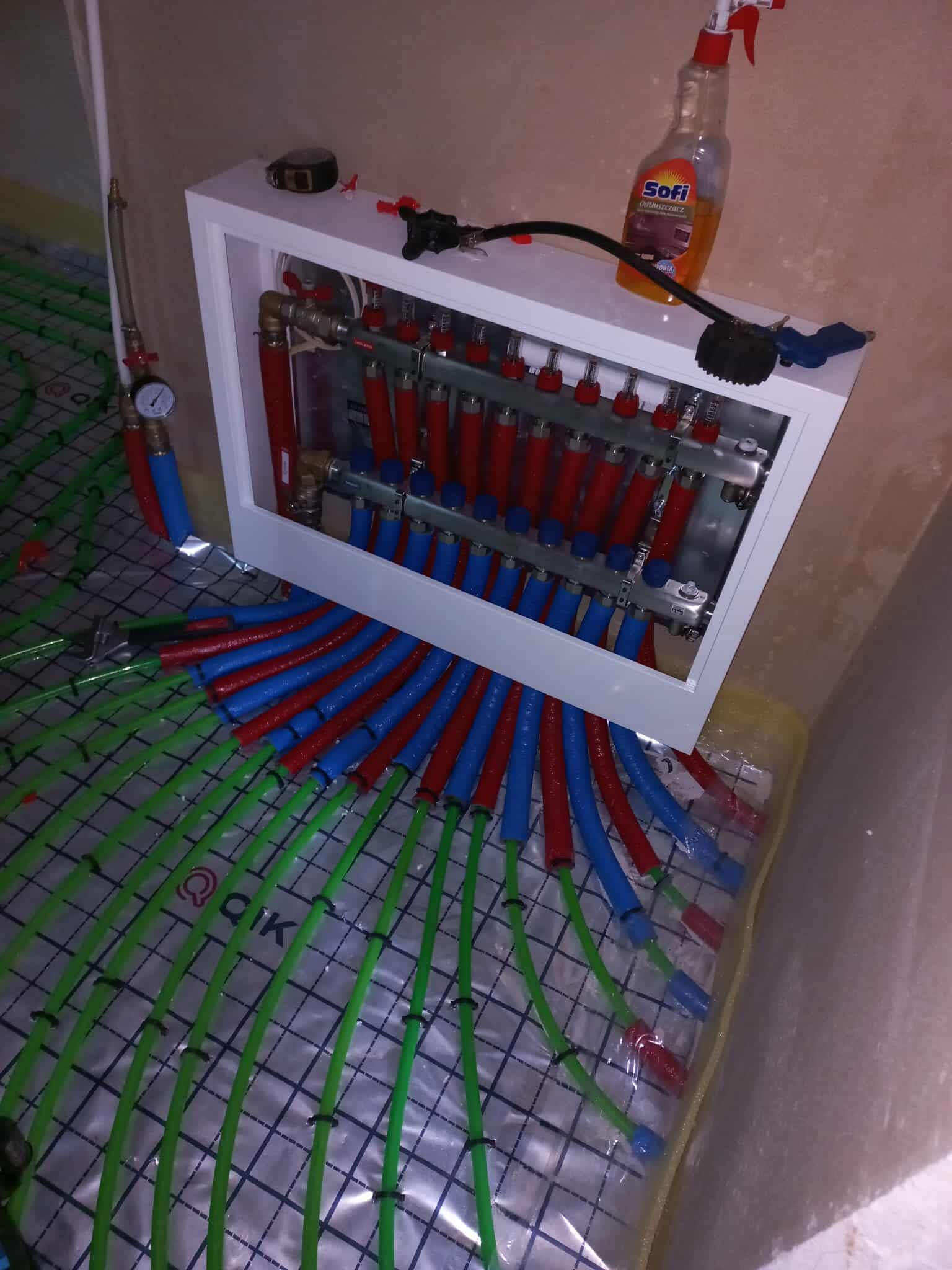 Rozdzielacz ogrzewania podłogowego - centrum sterowania systemem